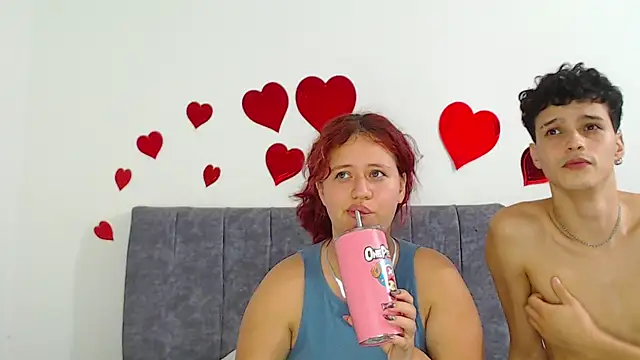 Snapshot of hottie_couplee chatting on 07.23.26 hottie couplee online show from 07.23.26