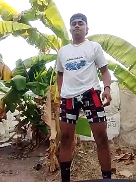 Snapshot of youngboypiss chatting on 02.11.26 youngboypiss online show from 02.11.26