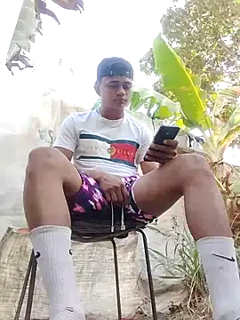 Snapshot of youngboypiss chatting on 02.28.26 youngboypiss online show from 02.28.26