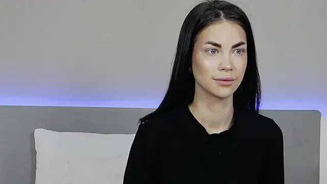 RachaelMils online show from 12.18.25