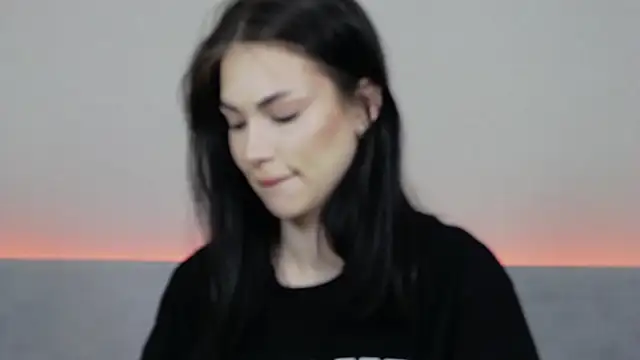 RachaelMils online show from 02.07.26