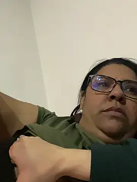 Snapshot of Carameloswing1 chatting on 02.12.26 Carameloswing1 online show from 02.12.26