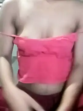 Snapshot of naughtygirl96 chatting on 04.01.26 naughtygirl96 online show from 04.01.26