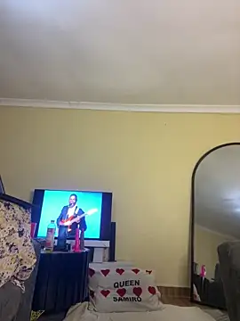 Snapshot of Privy001 chatting on 12.14.25 Privy001 online show from 12.14.25