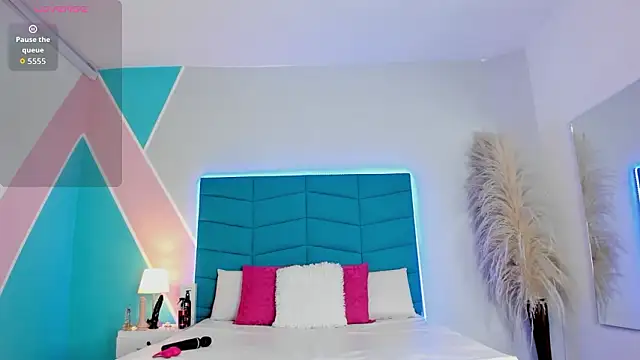  victoria collins  online show from 02.13.26