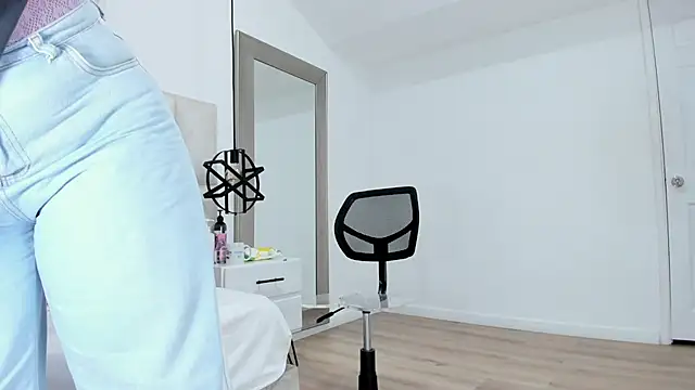 Sara BigAss- online show from 04.01.26