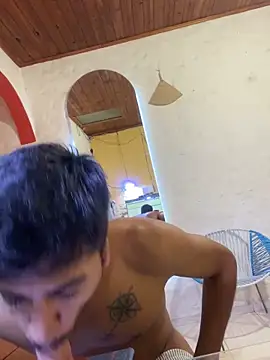 Snapshot of maxI_dick33 chatting on 02.01.26 maxI dick33 online show from 02.01.26