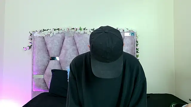 iris and damian online show from 02.22.26