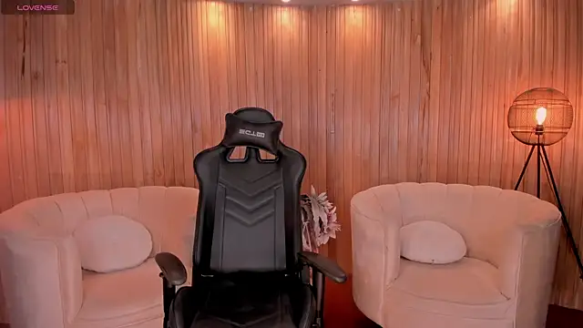 Snapshot of ChloeManson chatting on 03.06.25 ChloeManson online show from 03.06.25