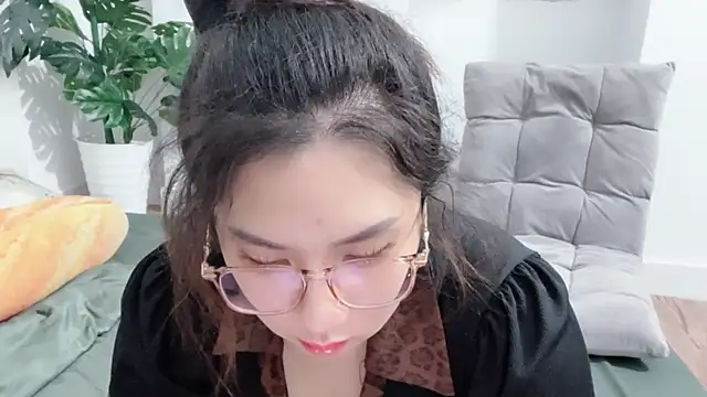 Snapshot of Ni-Ni_2K chatting on 03.27.26 Ni-Ni 2K online show from 03.27.26