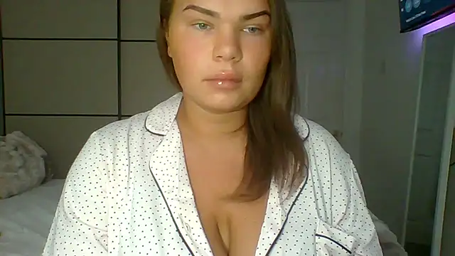 Snapshot of GEMMARMALADE chatting on 07.20.26 GEMMARMALADE online show from 07.20.26