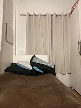 Snapshot of voganmarie chatting on 02.08.26 voganmarie online show from 02.08.26