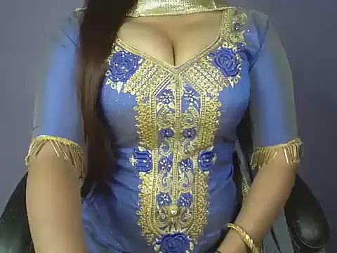Hotty Suzuka online show from 04.05.26