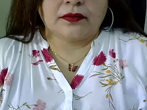 Snapshot of Soniya_Sha chatting on 04.14.26 Soniya Sha online show from 04.14.26