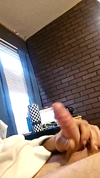 Legtrembler1 online show from 04.24.26