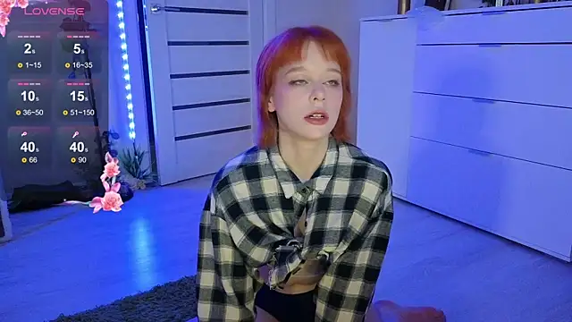 Snapshot of Lace_Thrill chatting on 05.22.26 Lace Thrill online show from 05.22.26