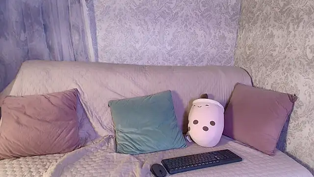 Snapshot of Nia__S chatting on 01.15.26 Nia S online show from 01.15.26