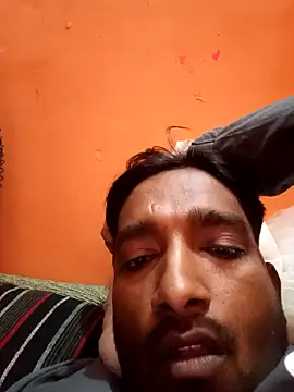 Snapshot of RahulPriya-1992 chatting on 12.05.25 RahulPriya-1992 online show from 12.05.25