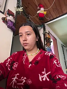 Snapshot of Alix_Rousses21 chatting on 12.22.25 Alix Rousses21 online show from 12.22.25