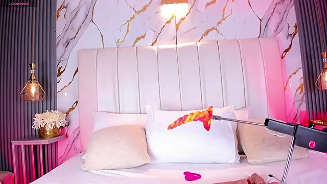 MarelynSummer online show from 03.10.26