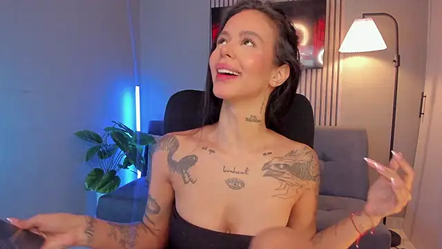 VegaLuxe online show from 03.13.26