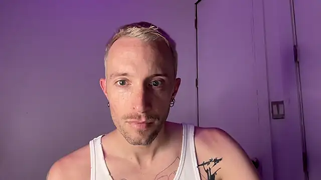 Snapshot of xanderxnyc chatting on 07.04.26 xanderxnyc online show from 07.04.26