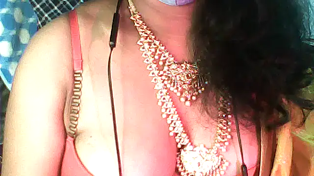 Snapshot of Preeti345 chatting on 07.10.26 Preeti345 online show from 07.10.26