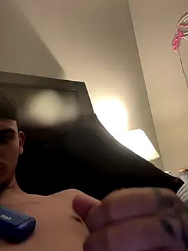 Snapshot of jayswrlddd chatting on 12.04.25 jayswrlddd online show from 12.04.25