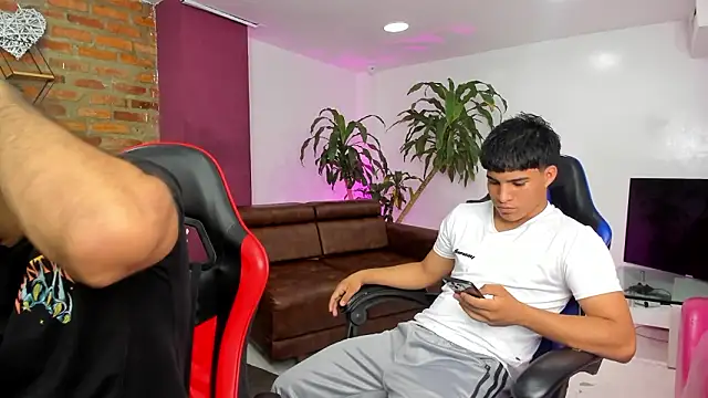 HotThreesoome online show from 02.03.26