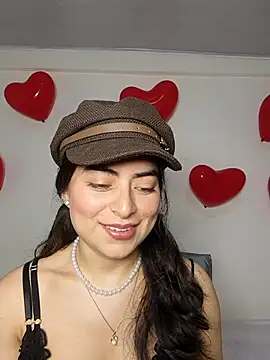 saasha Petit online show from 02.17.26