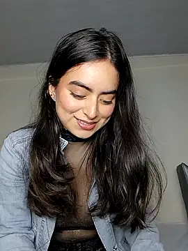 saasha Petit online show from 02.23.26