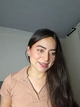 saasha Petit online show from 02.28.26