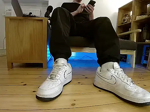 Snapshot of jonas_camboy chatting on 12.21.25 jonas camboy online show from 12.21.25