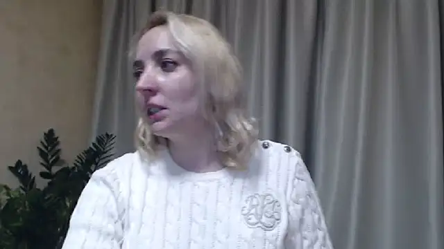 Snapshot of sweetpussy chatting on 01.21.25 sweetpussy online show from 01.21.25