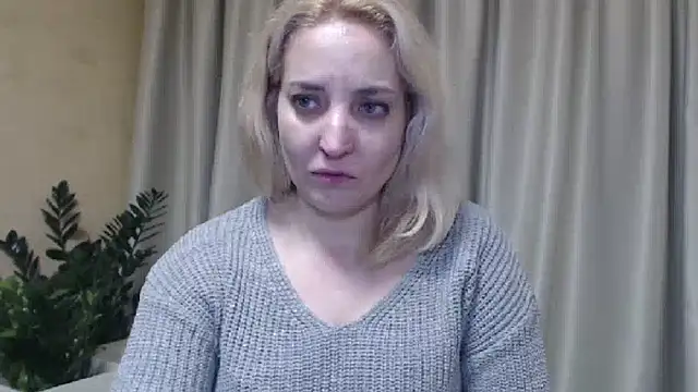 Snapshot of sweetpussy chatting on 02.05.25 sweetpussy online show from 02.05.25