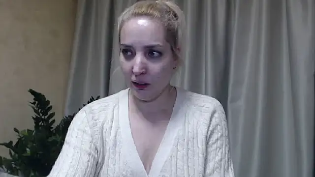 Snapshot of sweetpussy chatting on 02.21.25 sweetpussy online show from 02.21.25