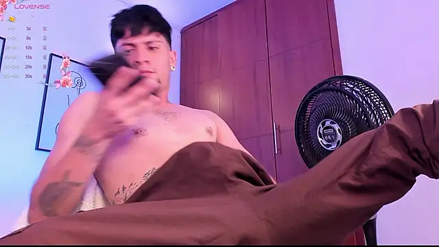 vaalentiino online show from 02.20.26