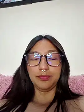 SabrinaLu  online show from 12.17.25