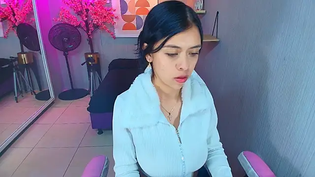 Snapshot of Emily_osman chatting on 02.02.26 Emily osman online show from 02.02.26