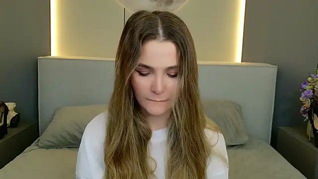 Lina Sinerz online show from 04.13.26