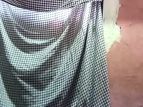 Snapshot of angela_rose20 chatting on 04.02.26 angela rose20 online show from 04.02.26