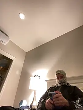 phantom898983 online show from 04.21.26