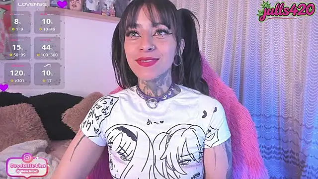 Snapshot of Julls420_ chatting on 05.16.26 Julls420 online show from 05.16.26