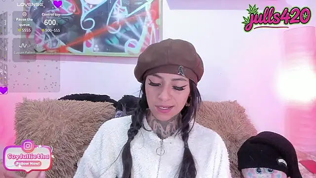 Snapshot of Julls420_ chatting on 07.12.26 Julls420 online show from 07.12.26
