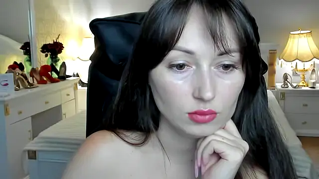 Snapshot of RosiAlina chatting on 06.22.26 RosiAlina online show from 06.22.26
