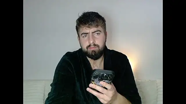 Snapshot of iigabi chatting on 12.05.25 iigabi online show from 12.05.25