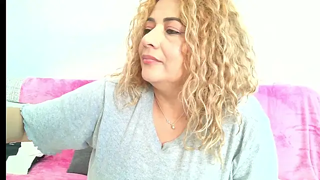 Snapshot of mariajosebarrazaa chatting on 02.12.26 mariajosebarrazaa online show from 02.12.26