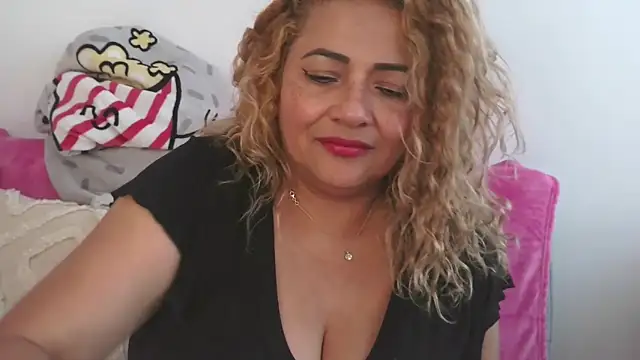 Snapshot of mariajosebarrazaa chatting on 03.12.26 mariajosebarrazaa online show from 03.12.26