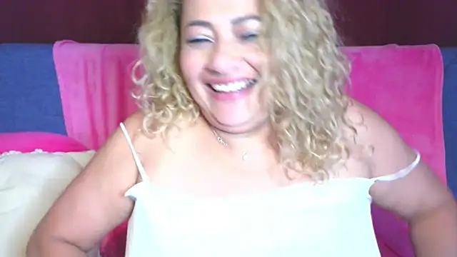 Snapshot of mariajosebarrazaa chatting on 04.27.26 mariajosebarrazaa online show from 04.27.26