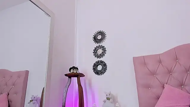 mia collin  online show from 01.14.26